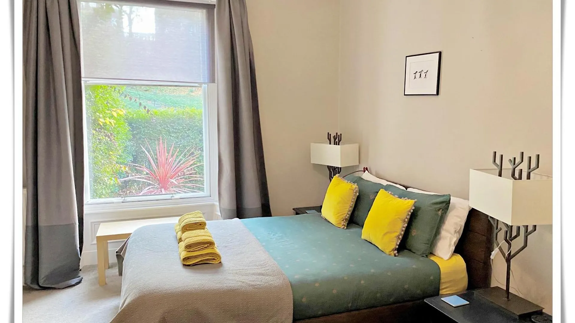 Kontakt z Beautifully Decorated 2Bed Apt- Gem In City Center
